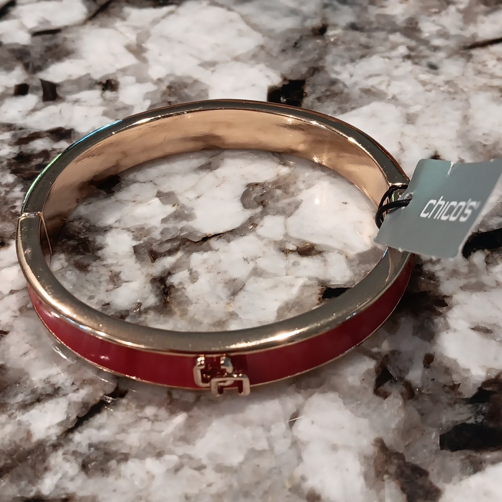 CHICO'S RED BRACELET